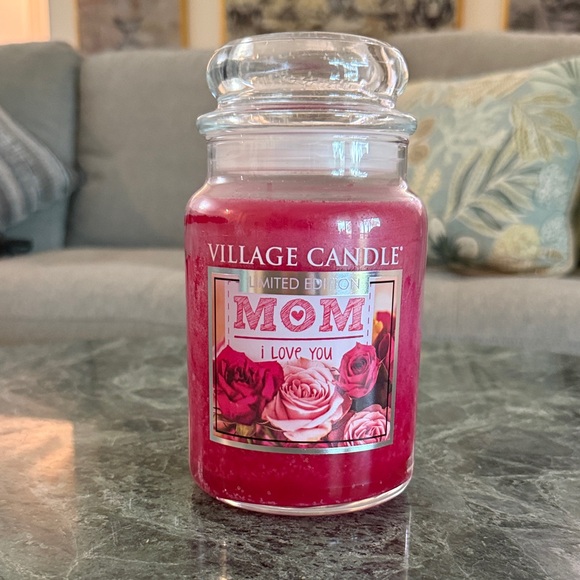 Village Candle Other - Village Candle Limited Edition 'MOM I Love You' Red Rose Jar Candle